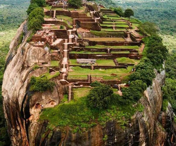 10-Day Sri Lanka Culture, Wildlife & Tea Country Private Tour